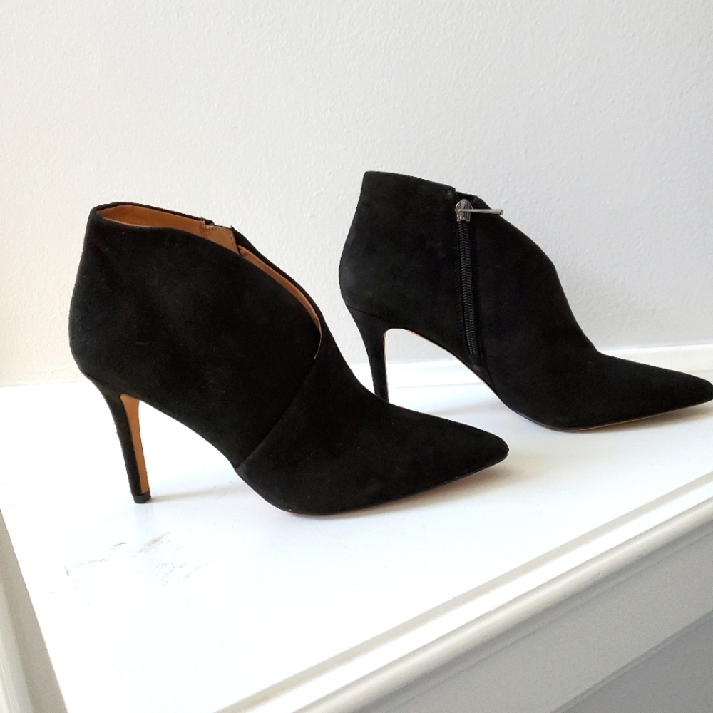 Jessica Simpson black ankle shoe booties, size 7M